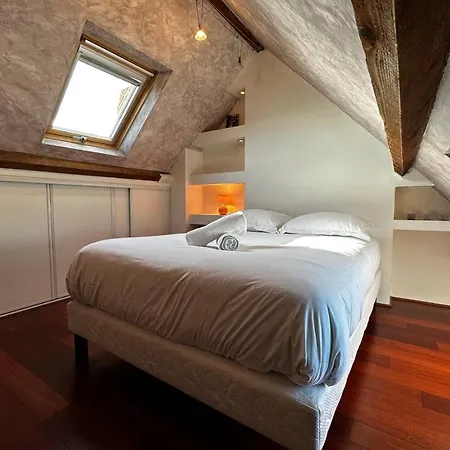 Апартаменти Beautiful With Terrace - Loire View *