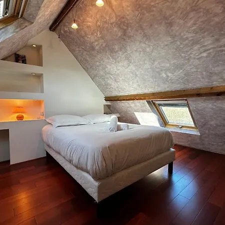 Апартаменти Beautiful With Terrace - Loire View *